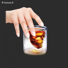 Verre à tête de mort