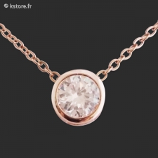 Collier doré avec un